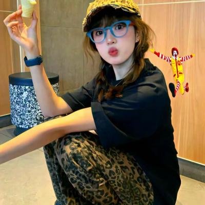 穿书后我反向驯服黑化帝王